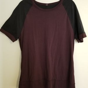 Lululemon Men shirt burgundy black Medium